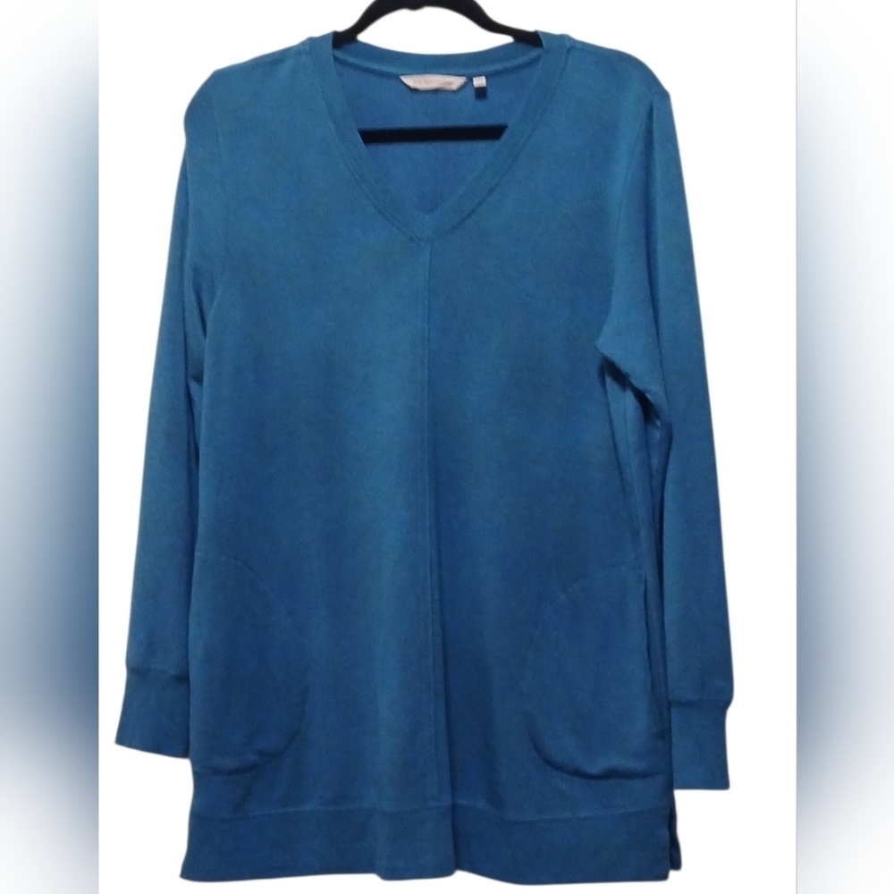 Soft Surroundings - Teal Colored Long Sleeve V-Neck  Sweater W/ Pockets Size M.